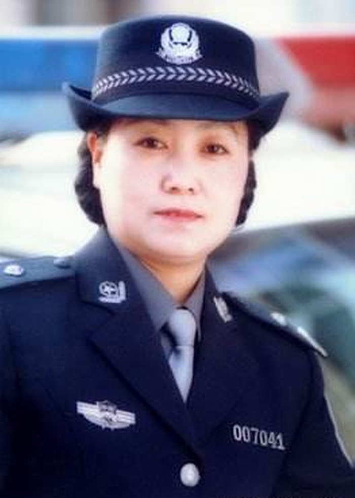 安惠君年轻时照片人称万人迷.jpg 安惠君年轻时照片人称万人迷.jpg