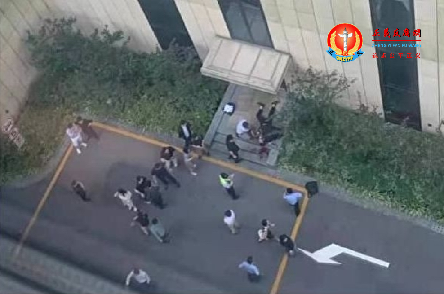 微博上众多消息指上海市政设计院一名领导被割喉。.png 微博上众多消息指上海市政设计院一名领导被割喉。.png